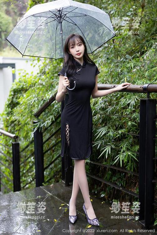 秀人网-顾楚楚 秀人网 - 精选眼镜美图:顾楚楚总能踏着风火轮一样引领潮流!