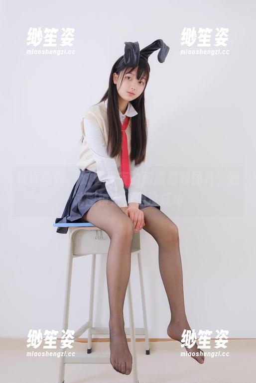 稚乖画册-夜夜 稚乖画册 - 对着夜夜的和服福利图片,我试图镇定,但没成功