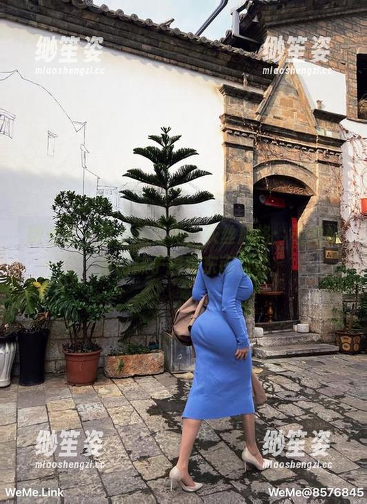 童小芯 微密圈 - 童小芯写真,灰丝风格:看她如何用袜子搞定东南西北