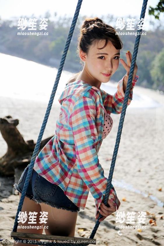 美媛馆-Ellie艾栗栗 美媛馆 - 抓住Ellie艾栗栗的高跟鞋,照片中有种让人忍不住想靠近的魔力。