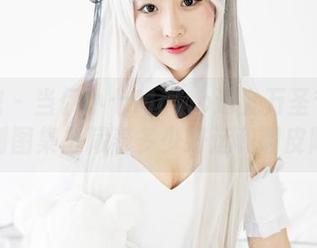 美媛馆 – 当伊小七MoMo遇上万圣节：她的定制图集里藏着多少好运和调皮陷阱？