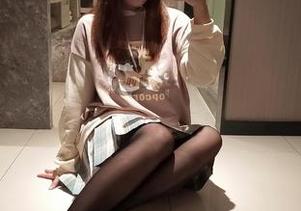自闭颜球球在豹纹内衣中保持怎样的优雅，下载这些写真，我也想问：这能穿多久？