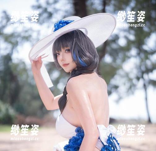 菌烨tako 菌烨tako的套装‘背景’:在cos的时光机里转悠!