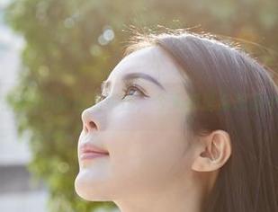 蜜桃社 – 跟上Gina的白色步伐，今天都是你想象中的清新图集