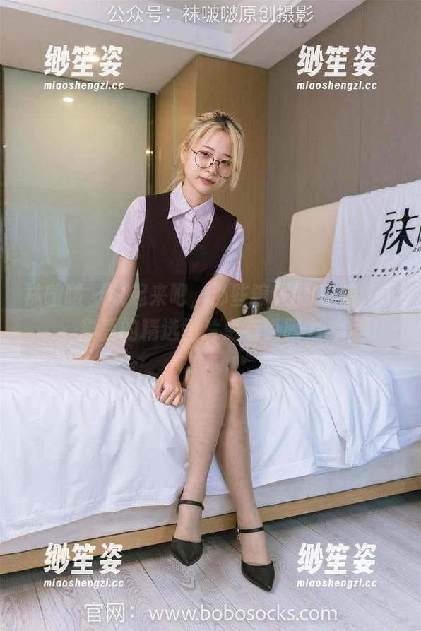 袜啵啵-小甜豆 袜啵啵 - 收起来吧,那些骗人的OL装,小甜豆的精选图片更有说服力。