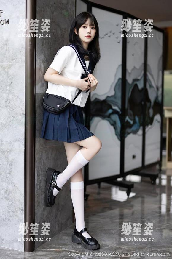 语画界-玥儿玥er 语画界 - 玥儿玥er私拍,画面满满是秘密,摄影师逃离计划部署中…