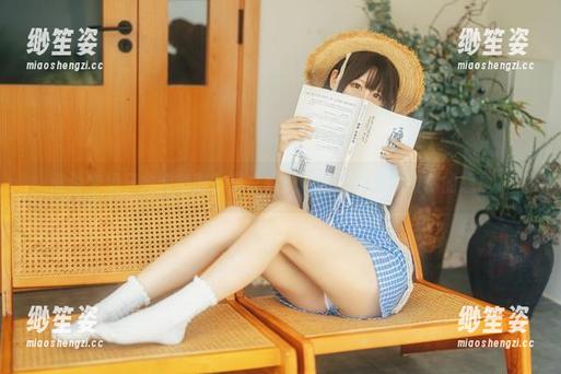 迷之呆梨 谁说空姐只会穿制服?迷之呆梨的私房原图颠覆你的想象。