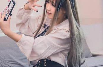 后院牛群跳舞，里见年一免费套图抓拍—奶牛少女风味！