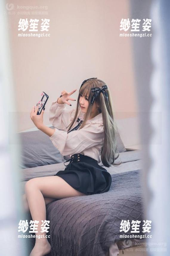 里见年一 后院牛群跳舞,里见年一免费套图抓拍—奶牛少女风味!