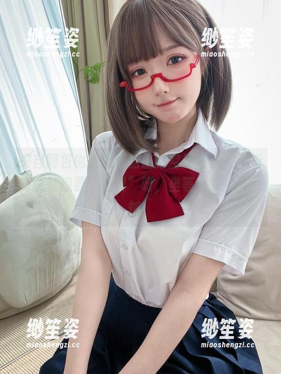 阿包也是兔娘 来自阿包也是兔娘的最新空姐照片,光看封面就想要“抢票”呀,坐等上线的那一刻!
