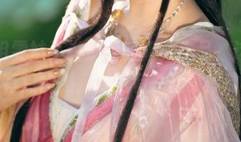 又一组雯妹不讲道理的修女作品，这更新真有点震撼，心里有一丝小悸动。