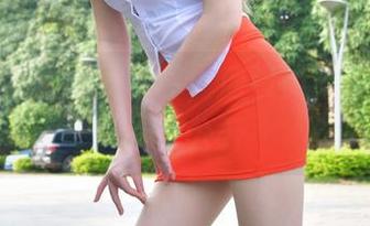 一言不合就在线写真，魔镜街拍的紧身热裤大公开