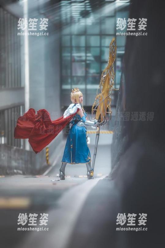 鳗鱼霏儿 呜呜,鳗鱼霏儿的和服私拍,原图通透得让我想起了我的洗澡水!