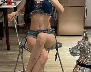 微密圈 – 空姐出发，黎允熙baby的套图不简单，资源多到让人生疑。